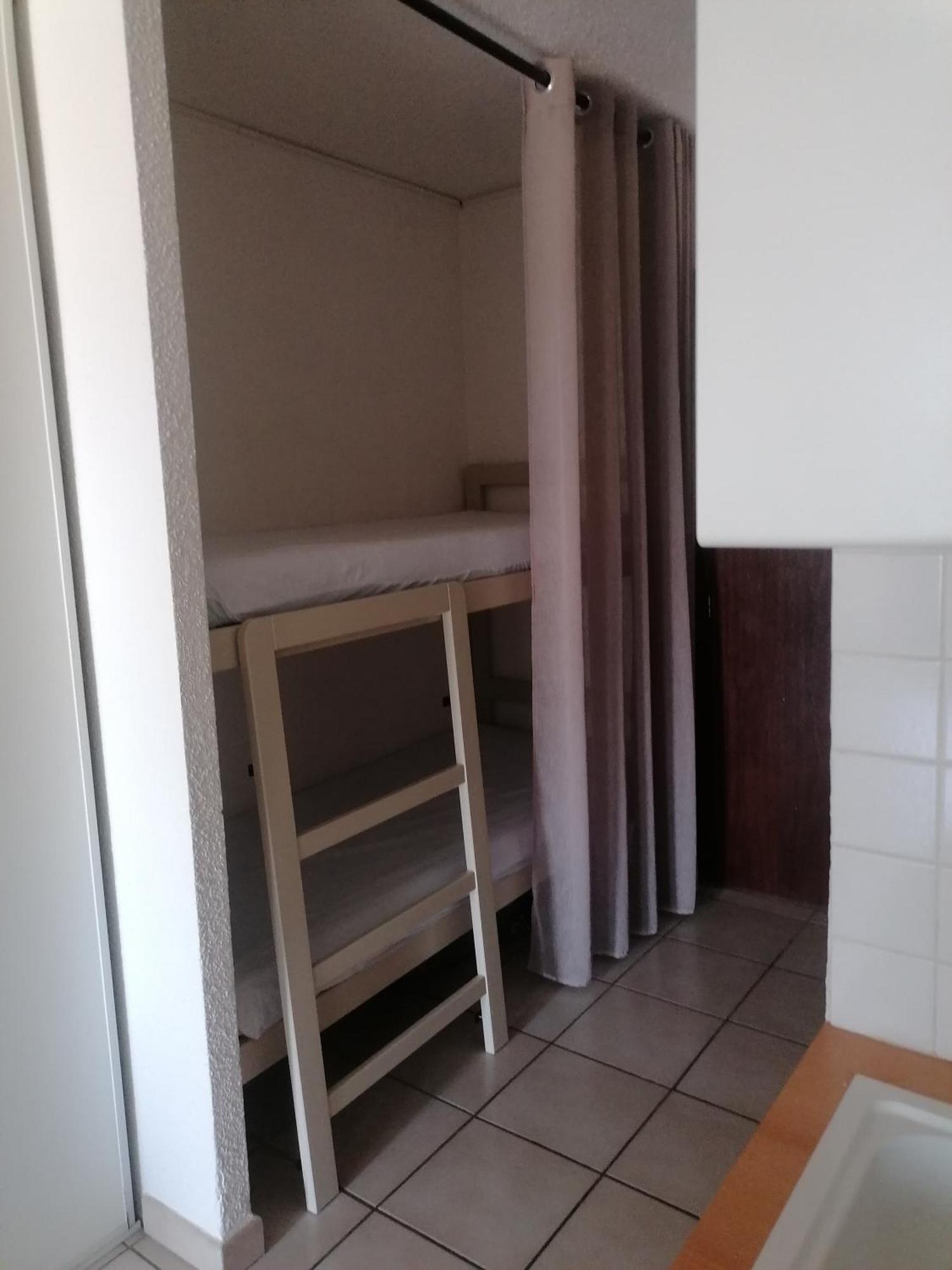 Studio 4 Personnes Bord De Mer Avec Piscine Wifi セルヴィオーヌ エクステリア 写真