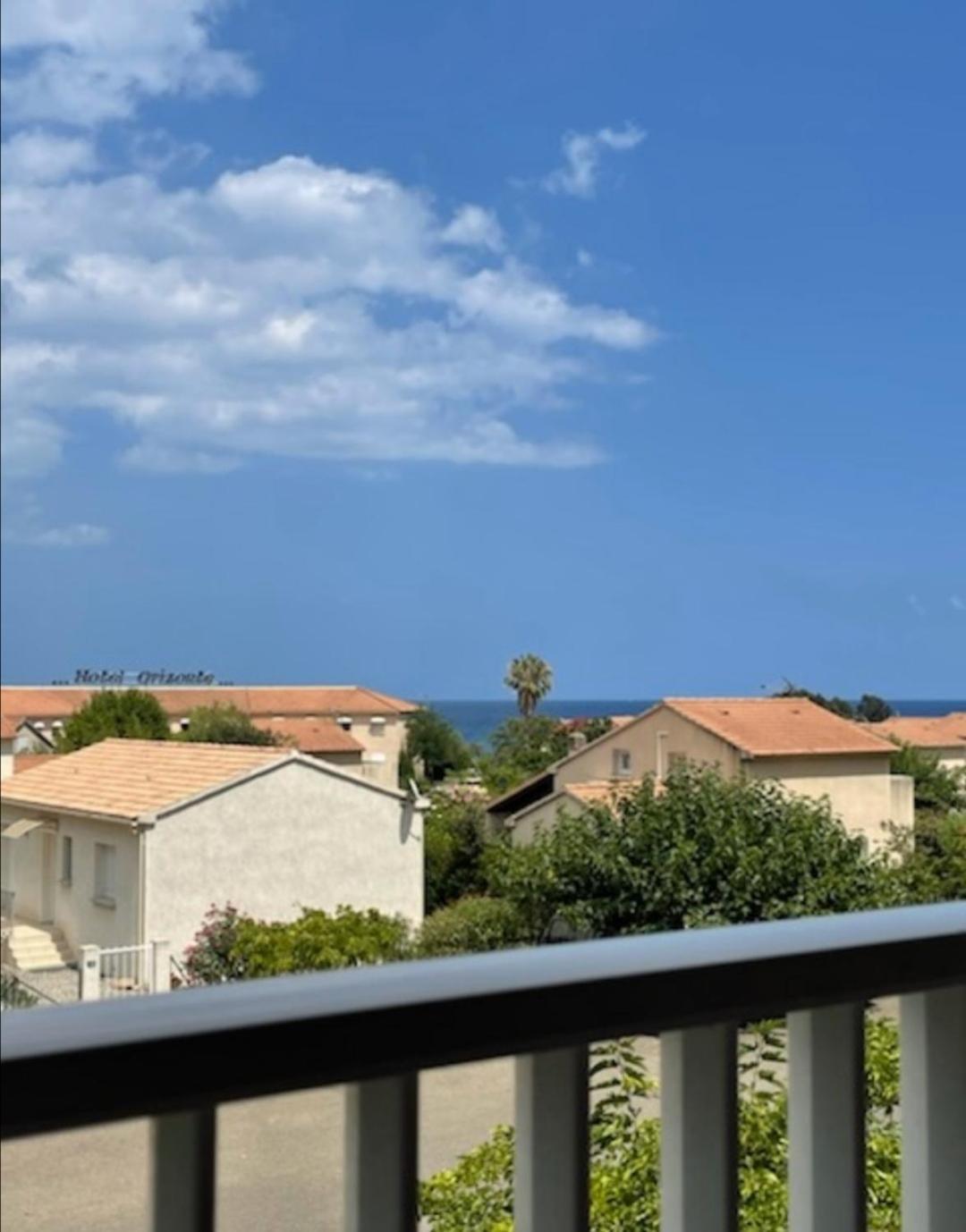 Studio 4 Personnes Bord De Mer Avec Piscine Wifi セルヴィオーヌ エクステリア 写真